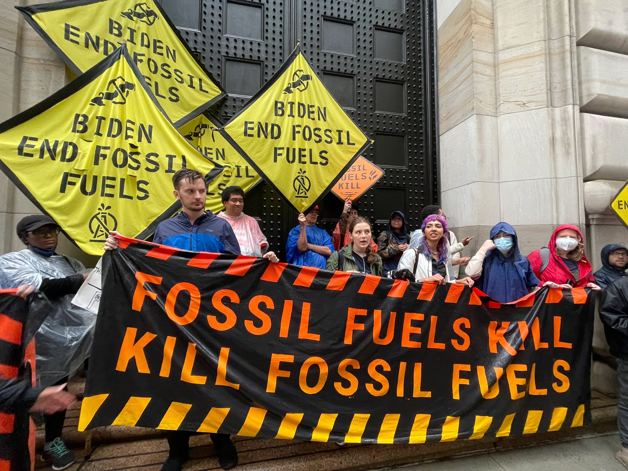 Wall Street New York FED - end fossil fuels